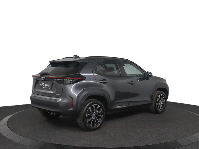 Toyota YARIS Cross 1.5 Hybrid 130 Dynamic | Stoelverwarming | Stuurverwarming | Navigatie | Direct leverbaar! |