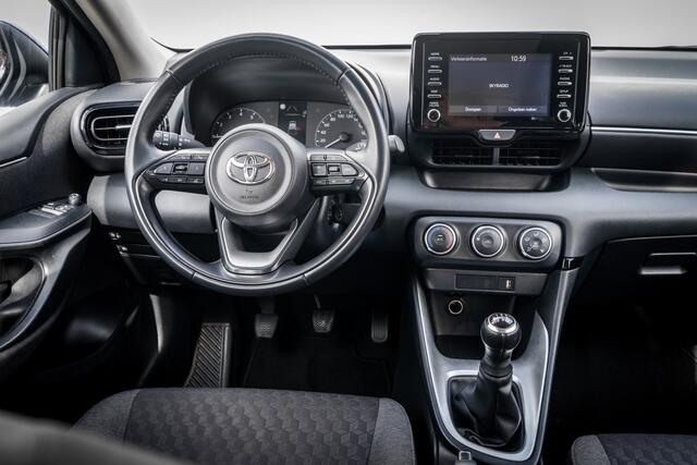 Toyota YARIS 1.0 VVT-i Active RIJKLAAR INCL;GARANTIE | Climat | DAB Radio | | Cruise control | 5 DRS | Led Verl |