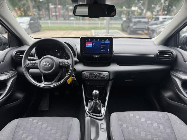 Toyota YARIS 1.5 VVT-i Style Apple/Android, Camera, Voorstoelen verwarmd , All-in Rijklaarprijs
