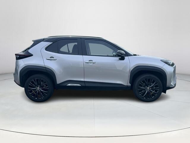 Toyota YARIS Cross 1.5 Hybrid Adventure | Navigatie | Stoel- + stuurverwarming | 18 inch LM-velgen | Parkeersensoren |