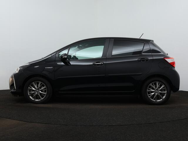 Toyota YARIS 1.5 Hybrid Dynamic | Stootlijstenset | Trekhaak | Climatetronic | Dealeronderhouden |