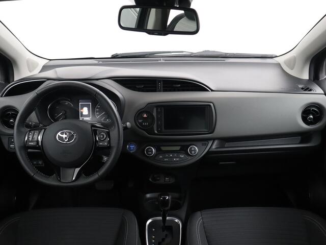 Toyota YARIS 1.5 Hybrid Dynamic | Stootlijstenset | Trekhaak | Climatetronic | Dealeronderhouden |