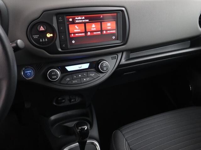 Toyota YARIS 1.5 Hybrid Dynamic | Stootlijstenset | Trekhaak | Climatetronic | Dealeronderhouden |