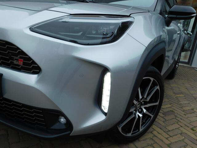Toyota YARIS Cross 1.5 Hybrid 130 GR Sport | JBL | HUD | Stuurverwarming