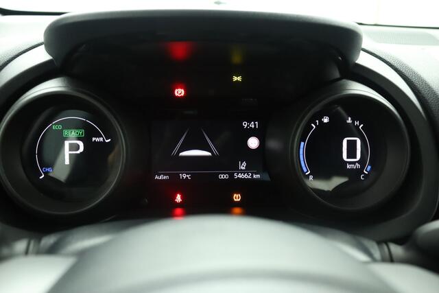 Toyota YARIS 1.5 Hybrid 115 Tokyo Spirit | Adaptive Cruise Control | Achteruitrijcamera | Stoelverwarming | Apple Carplay | Android Auto |