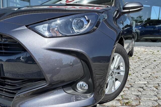 Toyota YARIS 1.5 Hybrid 115 Active Limited, Parkeersensoren, StoelverwarmingApple carplay, Android auto.