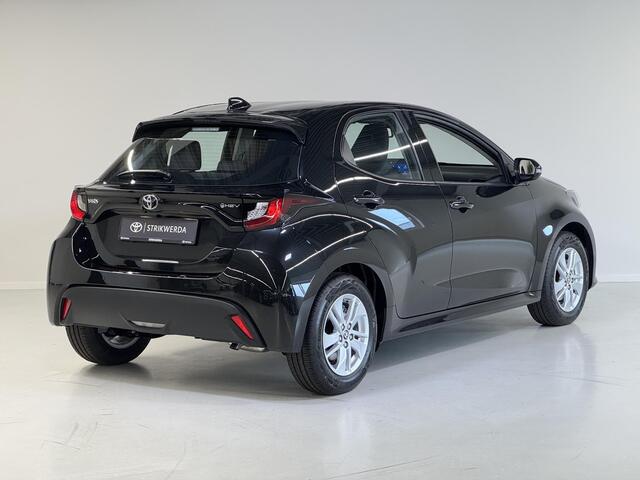 Toyota YARIS 1.5 Hybrid 115 Active | Stoel/stuur verwarming | Draadloze carplay | Climate control | Nieuw |