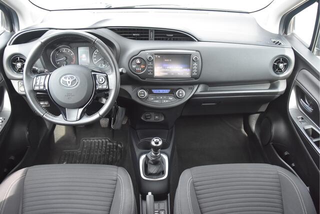 Toyota YARIS 1.5 VVT-i Bi-Tone | Trekhaak |