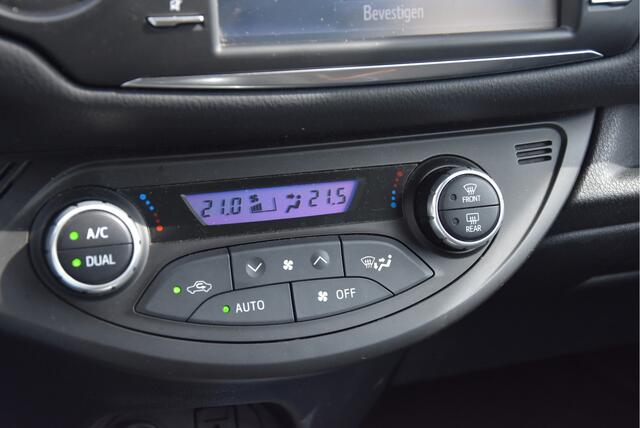 Toyota YARIS 1.5 VVT-i Bi-Tone | Trekhaak |