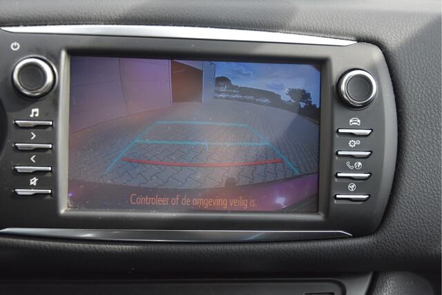 Toyota YARIS 1.5 VVT-i Bi-Tone | Trekhaak |