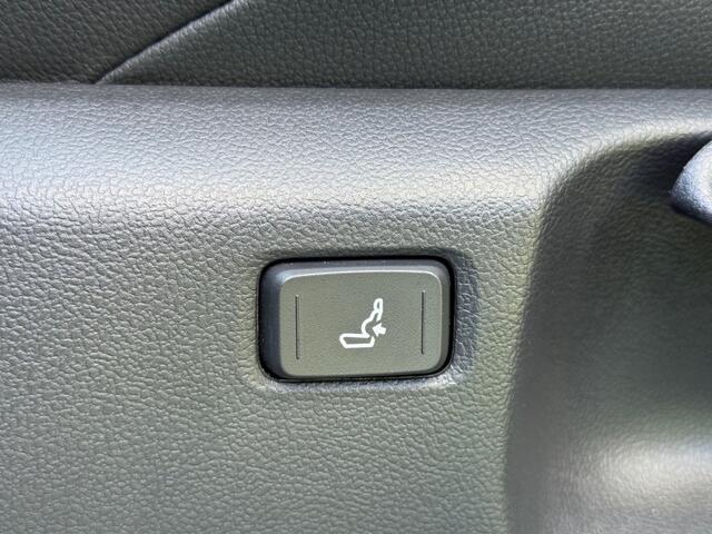 Toyota YARIS 1.5 Hybrid Executive Camera Trekhaak 1e Eigenaar NL-Auto