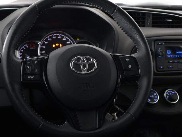 Toyota YARIS 1.0 VVT-i Bi-Tone | Airco | | Privacy Glass | Radio/USB/Bluetooth | Elektrische ramen