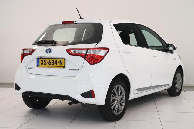 Toyota YARIS 1.5 Hybrid Executive | Camera | Climate control | Navigatie | Cruise control | Key-less | Lane assist |
