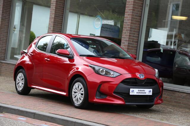 Toyota YARIS 1.5 Hybrid Comfort Navi Camera ACC