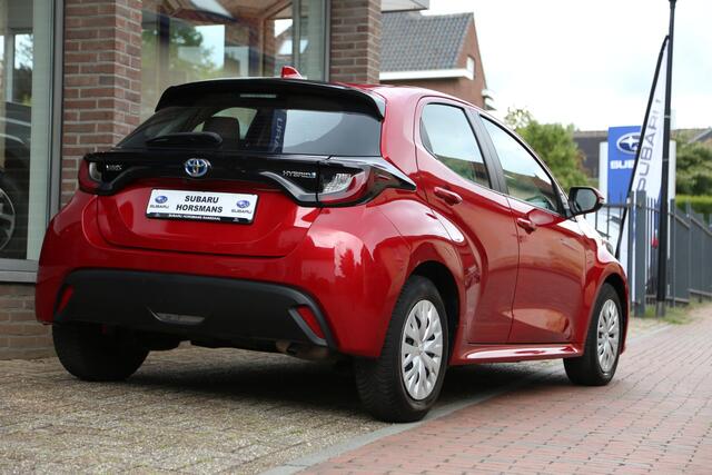 Toyota YARIS 1.5 Hybrid Comfort Navi Camera ACC