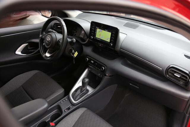 Toyota YARIS 1.5 Hybrid Comfort Navi Camera ACC
