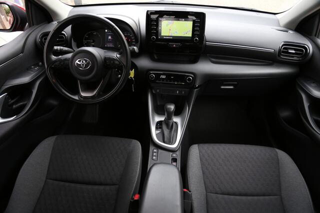 Toyota YARIS 1.5 Hybrid Comfort Navi Camera ACC