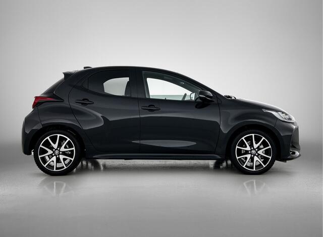 Toyota YARIS 1.5 Hybrid Dynamic | Panoramisch dak | LM velgen |