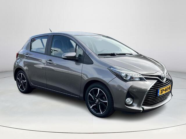 Toyota YARIS 1.3 VVT-i Dynamic | Navigatie | Keyless entry | Licht metalen velgen | Trekhaak |