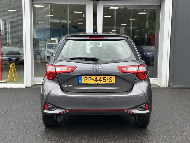 Toyota YARIS 1.5 VVT-i Design Red Unieke km stand!! Dealeronderhouden! LM velgen | Airco | Parkeercamera