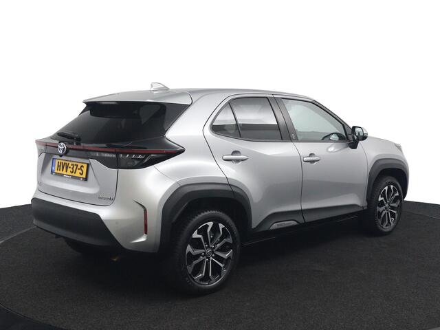 Toyota YARIS Cross 1.5 Hybrid Dynamic | Comfort Pakket | PDC Voor en achter | Dodehoek Detectie | Stoel en Stuurverwarming | Draadloos telefoonlader |