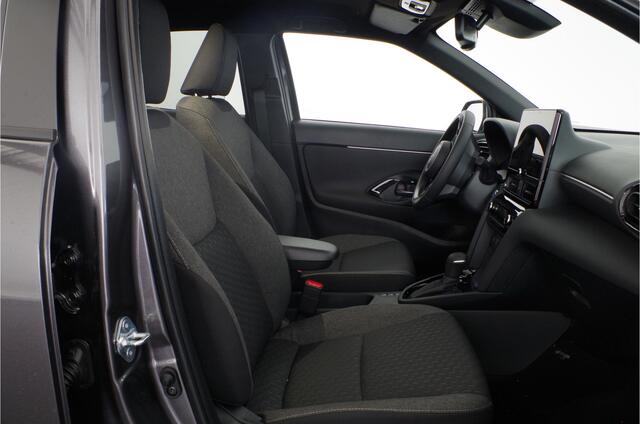 Toyota YARIS Cross 1.5 Hybrid 130pk Teamplayer Design > Marlin Grijs / navigatie... | 4683 |