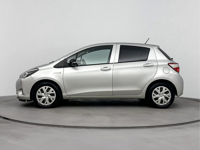 Toyota YARIS 1.5 Hybrid Design Sport Limited | Metaallak | Mistlampen | Privacy Glass |