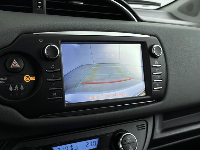 Toyota YARIS 1.5 Hybrid Design Sport Limited | Metaallak | Mistlampen | Privacy Glass |