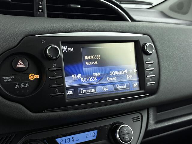 Toyota YARIS 1.5 Hybrid Design Sport Limited | Metaallak | Mistlampen | Privacy Glass |