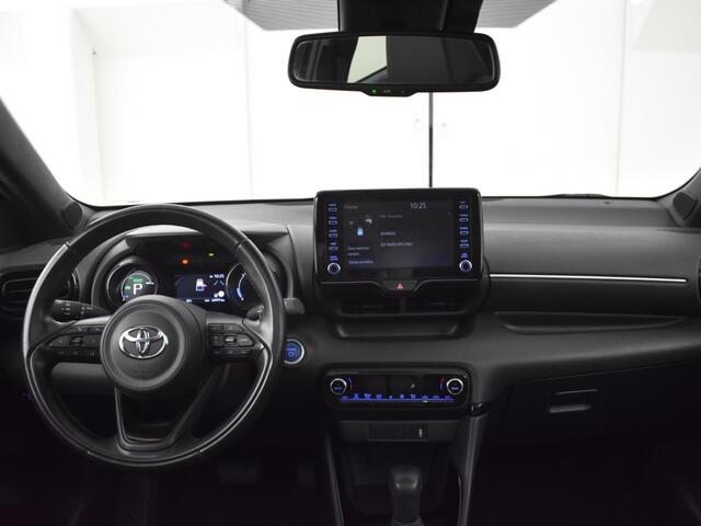 Toyota YARIS 1.5 Hybrid Style | Panoramadak | Parkeersensoren voor | LED