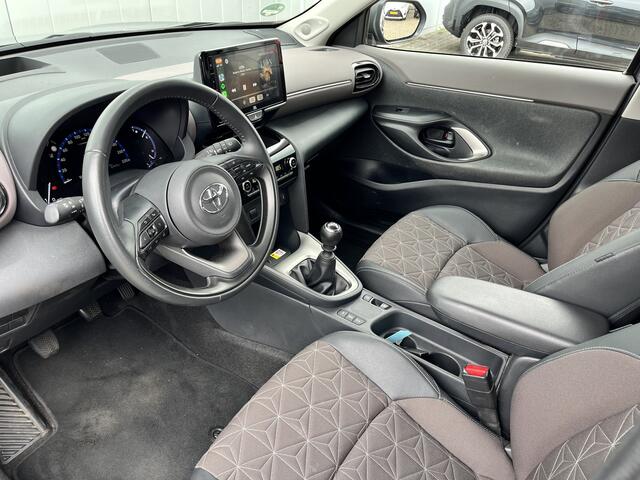 Toyota YARIS Cross 1.5 VVT-I Executive NL auto PDC Head Up Stoelverwarming 1350 kg geremd trekgewicht