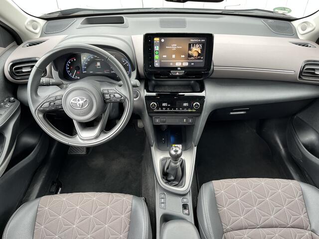 Toyota YARIS Cross 1.5 VVT-I Executive NL auto PDC Head Up Stoelverwarming 1350 kg geremd trekgewicht