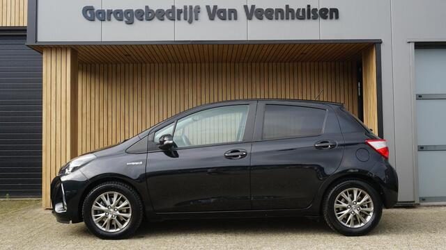 Toyota YARIS 1.5 101pk Hybrid Dynamic 5Drs Clima A-Camera 15inch LM Keyless Cruise Control *NL auto* 79253km!