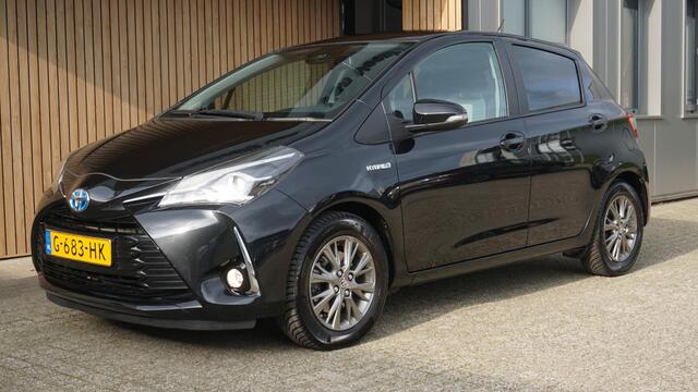 Toyota YARIS 1.5 101pk Hybrid Dynamic 5Drs Clima A-Camera 15inch LM Keyless Cruise Control *NL auto* 79253km!