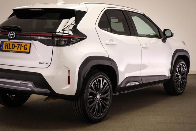 Toyota YARIS Cross 1.5 Hybrid Adventure | PANORAMADAK | HEAD UP | JBL DAB | APPLE | CAMERA