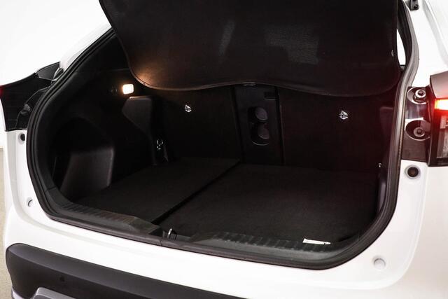 Toyota YARIS Cross 1.5 Hybrid Adventure | PANORAMADAK | HEAD UP | JBL DAB | APPLE | CAMERA