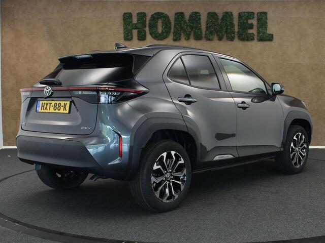 Toyota YARIS Cross 1.5 Hybrid 130 Dynamic Plus - ORIGINEEL NEDERLANDSE AUTO - STUUR EN STOEL VERWARMING - KEYLESS ENTRY & START - DODEHOEK DETECTIE - VERWARMDE VOORRUIT - ADAPTIVE CRUISE CONTROL - DRAADLOZE TELEFOONLADER - PARKEERSENSOREN VOOR EN ACHTER