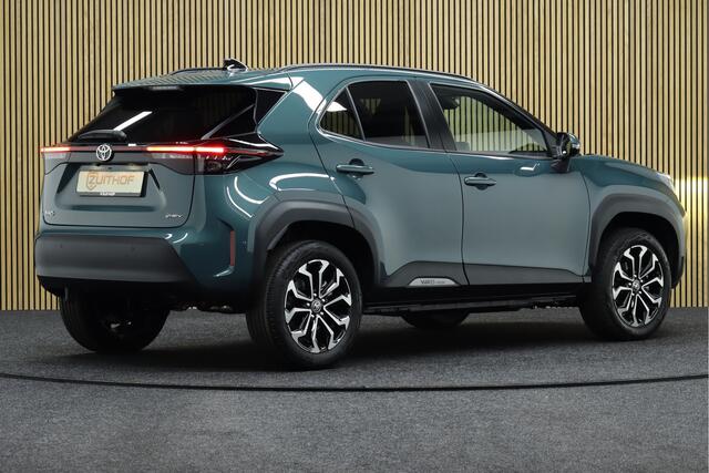 Toyota YARIS Cross 1.5 Hybrid 115 First Edition | Comfort Pack | Nieuw uit voorraad leverbaar | ¤ 1.450,- voorraad voordeel! | Adaptive-cruise | Apple Carplay & Android Auto | Camera | Keyless | Navigatie | Dodehoekdetectie