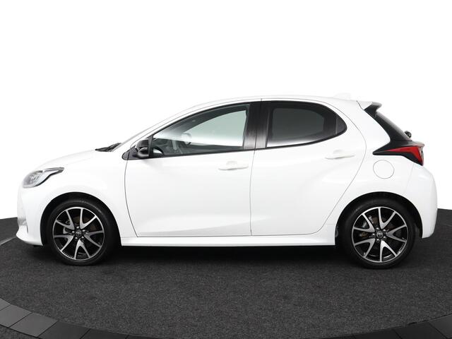 Toyota YARIS 1.5 Hybrid Executive | Navigatie | Apple Carplay/Android Auto | lederen/stof bekleding |