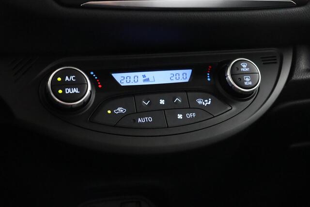 Toyota YARIS 1.5 Hybrid Design | navigatiesysteem |