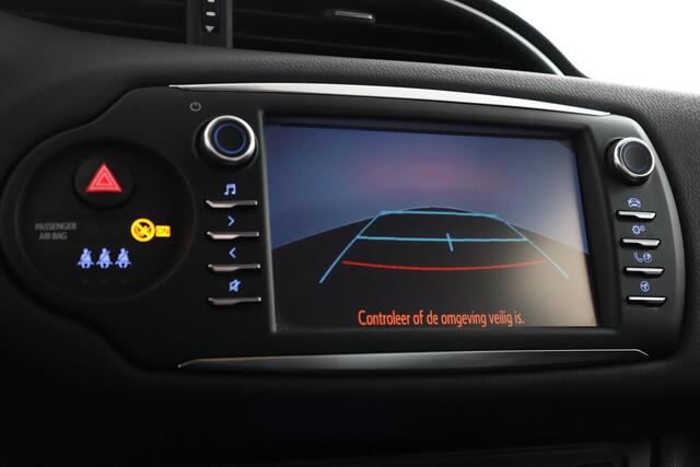 Toyota YARIS 1.5 Hybrid Design | navigatiesysteem |