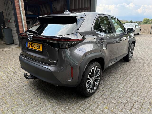Toyota YARIS 1.5 HYBRID EXECUTIVE / PANORAMA / HEADUP / ADAPTIVE CRUISE / LED /CAMERA / APPLE ANDROID