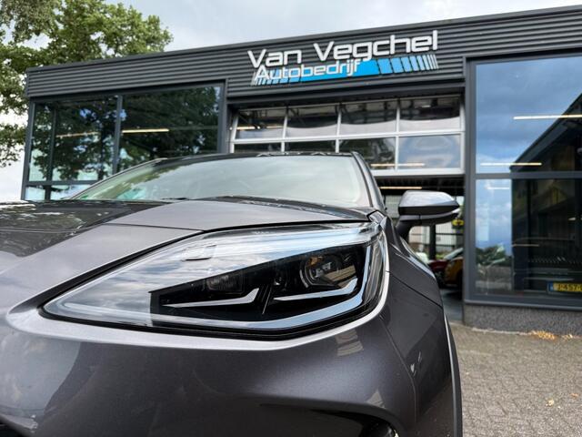 Toyota YARIS 1.5 HYBRID EXECUTIVE / PANORAMA / HEADUP / ADAPTIVE CRUISE / LED /CAMERA / APPLE ANDROID