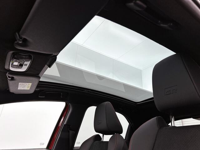 Toyota YARIS 1.5 Hybrid 130 GR Sport Plus Pack - Louwman Zin in Zomervoordeel auto -