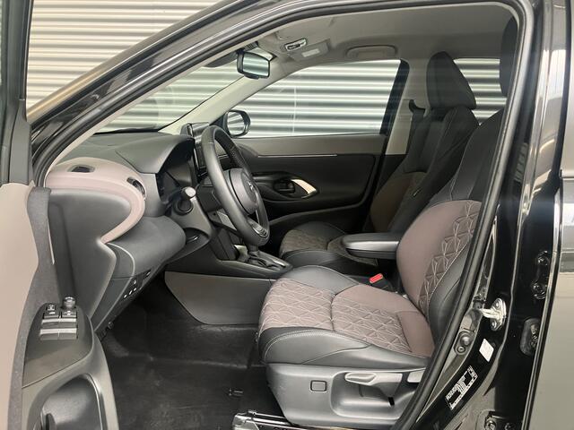 Toyota YARIS Cross 1.5 Hybrid 130 EXECUTIEVE/PDC V+A/EL A KLEP/DODE HOEK/LEER/STOF/ENZ