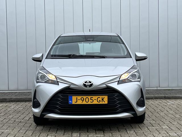 Toyota YARIS 1.5 VVT-i Active Clima Cruise Camera Trekhaak NL auto!