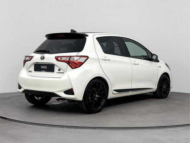 Toyota YARIS 1.5 Hybrid GR-Sport Limited | Sportstoelen | Stoelverwarming | Mistlampen | Lichtmetalen Velgen | Cruise Control |