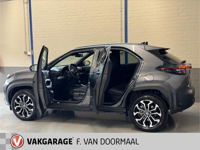 Toyota YARIS Cross 1.5 Hybrid Teamplayer 130pk | Winter Pack