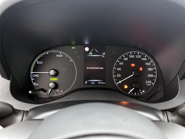 Toyota YARIS 1.5 Hybrid Dynamic | Stoel + stuurwielverwarming | 16'' LM velgen | Camera | Metallic lak |