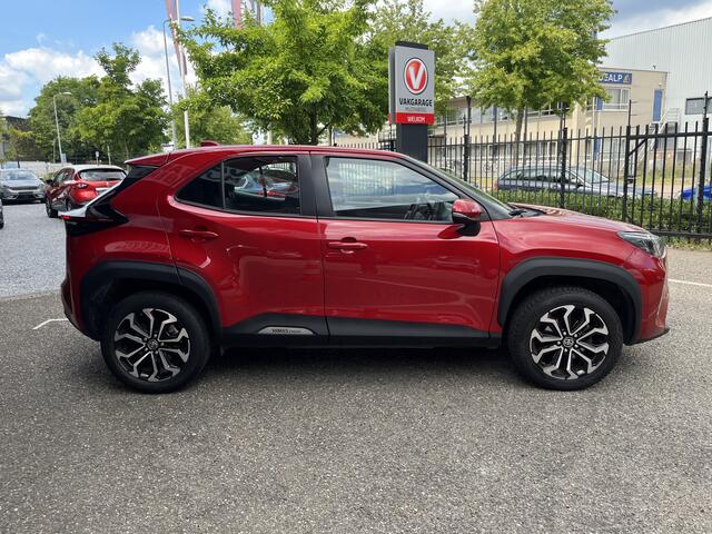 Toyota YARIS Cross 1.5 Hybrid First Edition // FULL LED // KEYLESS // DODEHOEK // ADAPT. CRUISE // CAMERA // STUUR+STOELVERWARMING //
